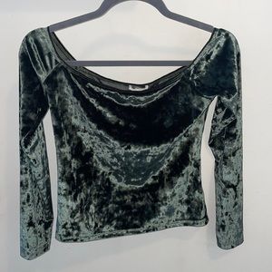 Okie green velvet quarter sleeve off shoulder